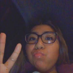 Meet your Posher, Esmeralda